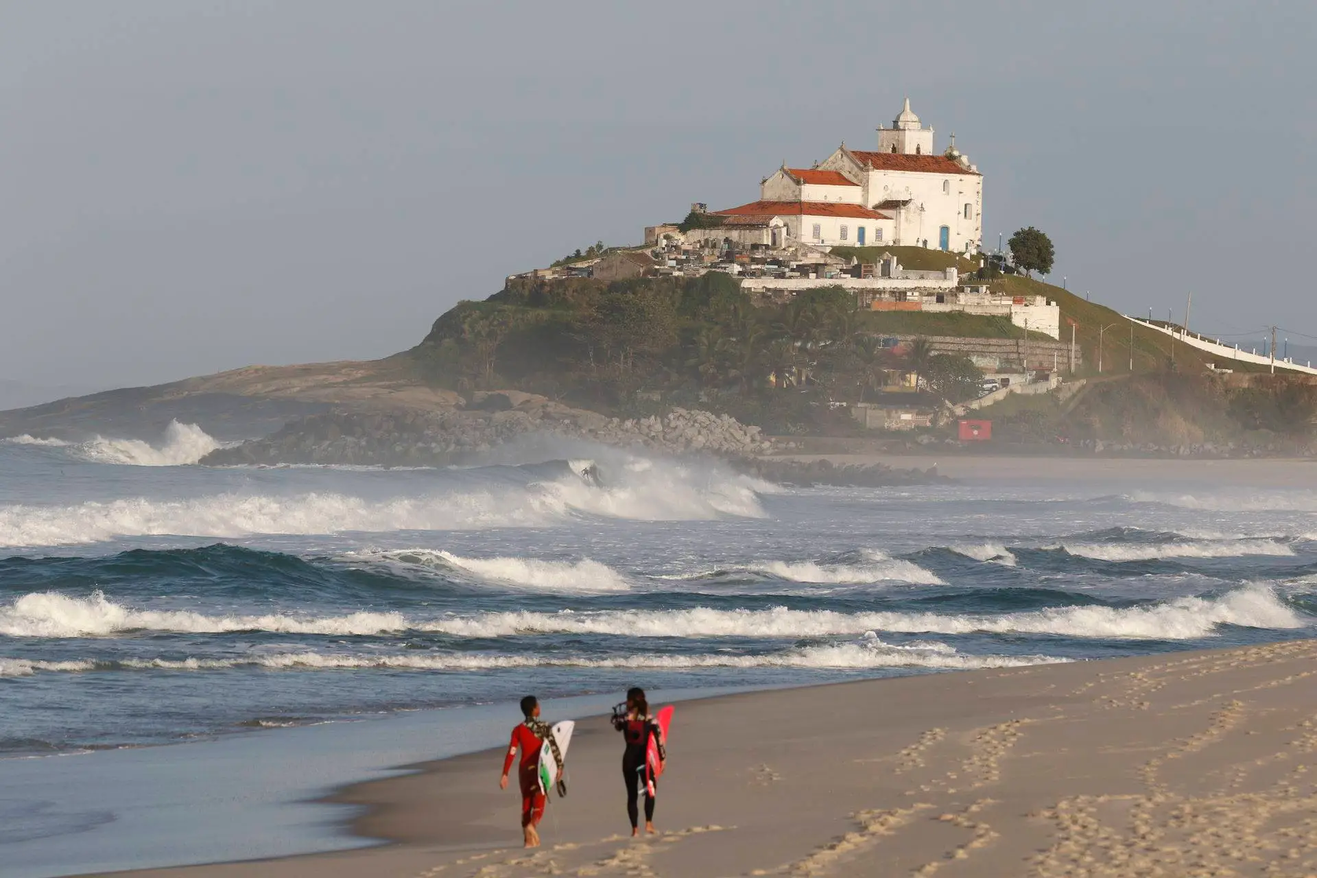 “Ecossistemas de surfe” são aliados contra crise do clima, mostra estudo